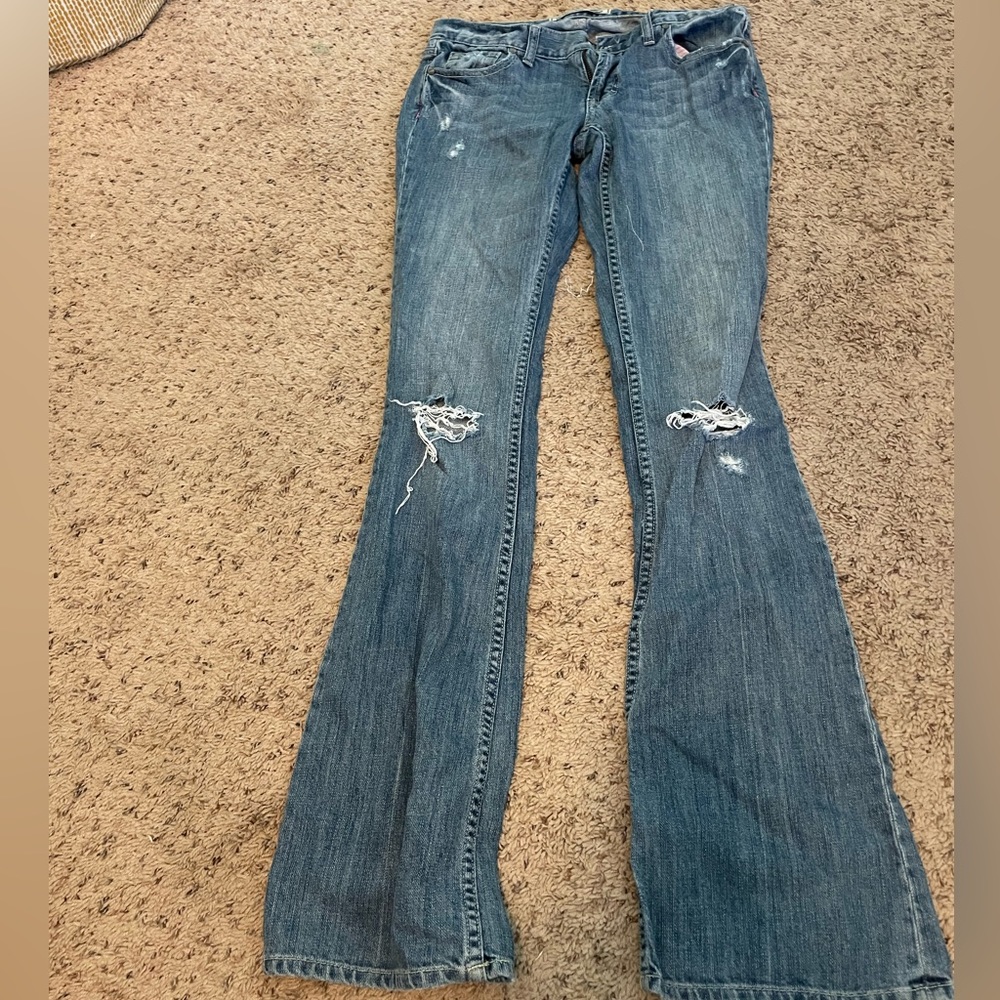 Victoria’s Secret Pink Low Rise Flare Jeans 👖